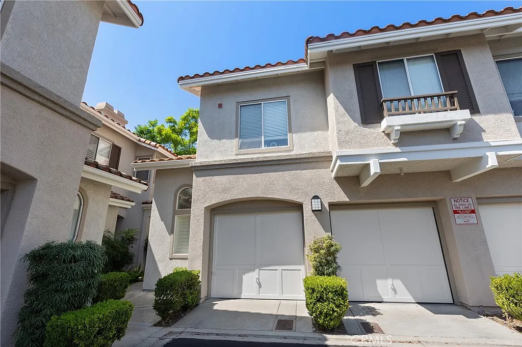 2 bed, 1186 sqft, $3,600 — Photo 3