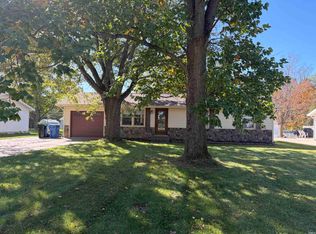 309 West St, Churubusco, IN 46723