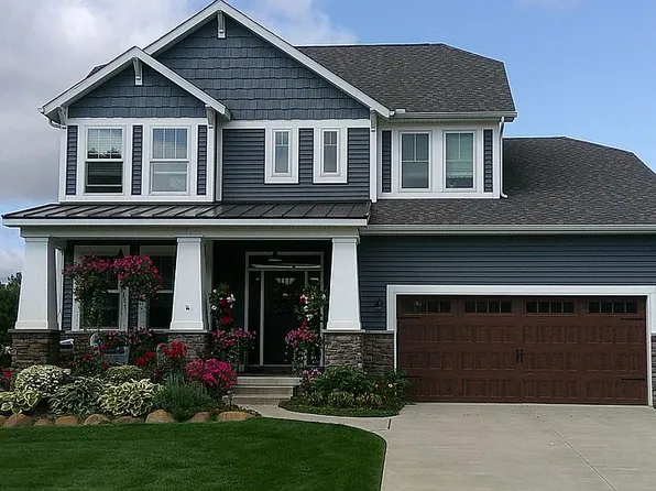 16386 Paddock Club Blvd, Linden, MI 48451