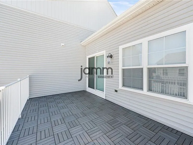 12203 Ashbury Ave — Photo 25