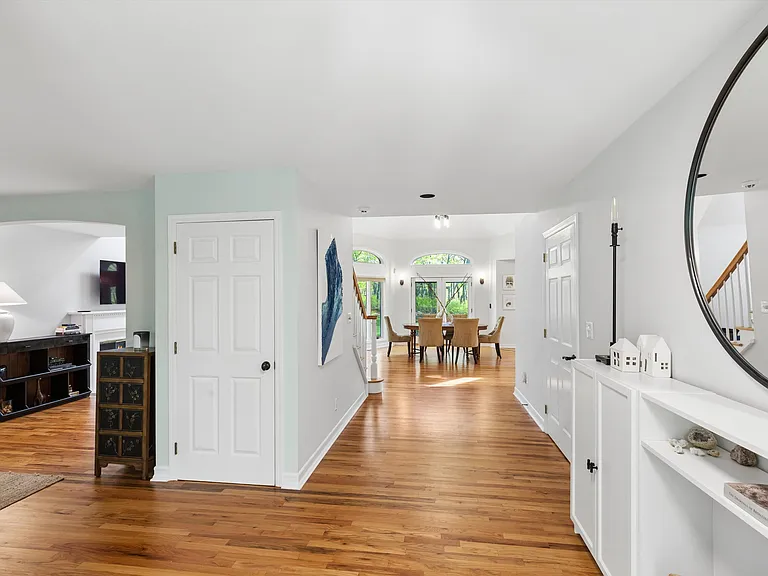 2 Red Creek Cir — Photo 11