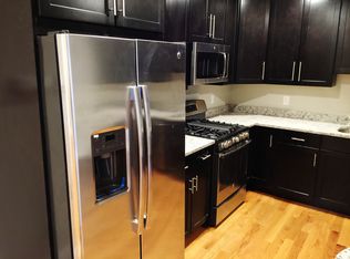 565 Broadway #202, Somerville, MA 02145