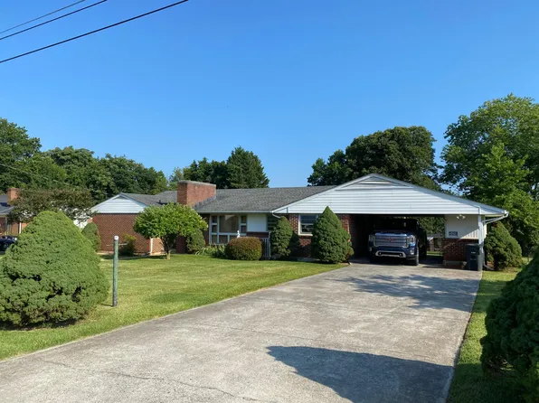 7122 Suncrest Dr, Lynchburg, VA 24502