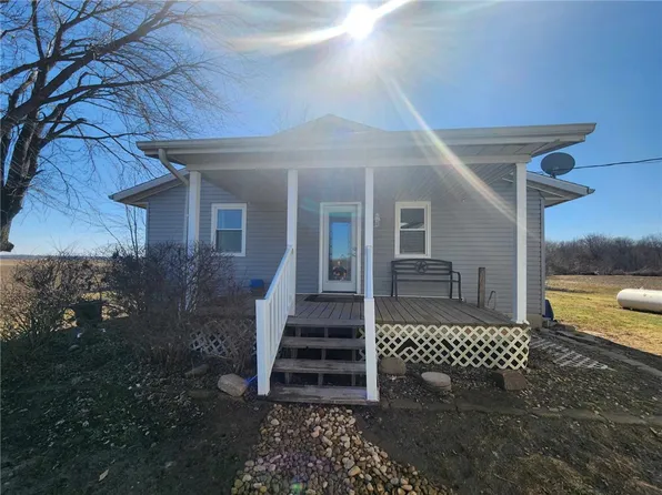 10331 N 1775th Rd, Effingham, IL 62401