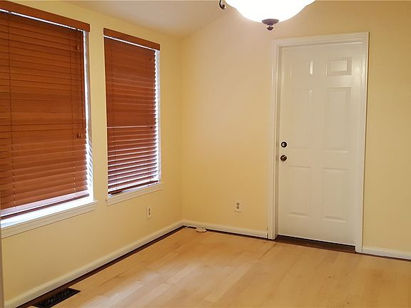 3rd image of 5181 Glory Ln NW