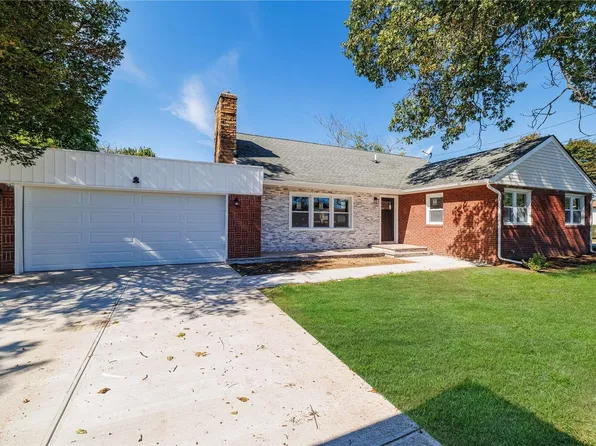 65 Nassau Parkway, Hempstead, NY 11550