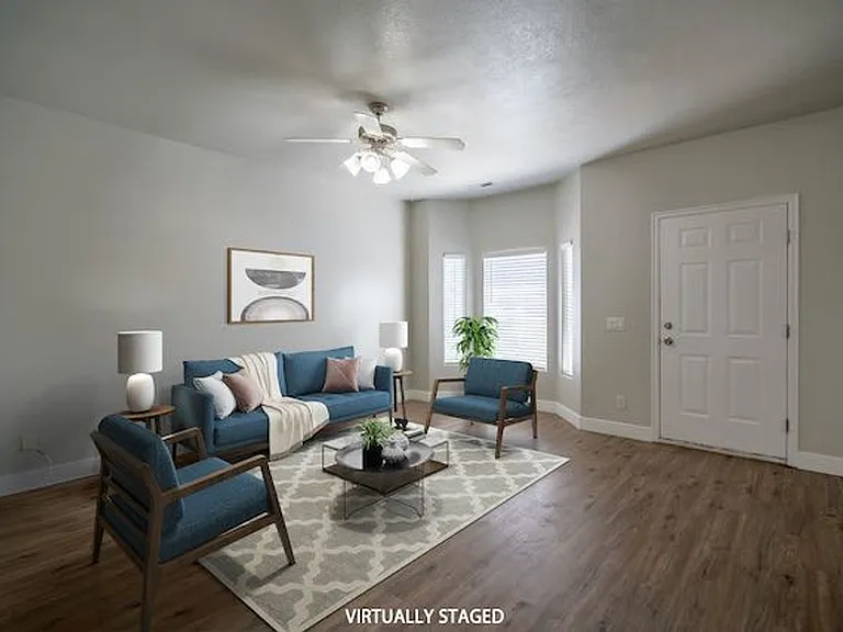 Valley View Condos — Photo 21