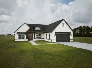 565 Longhorn Trl, Angleton, TX 77515