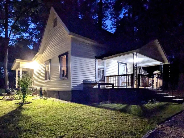 70 Brookwood Dr, Lavonia, GA 30553