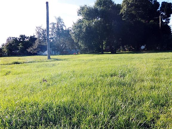 4th image of 700 53rd Ave W