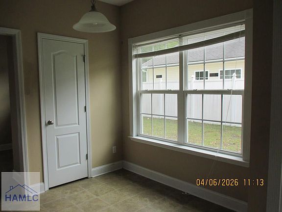 5th image of 1109 Sara Ln