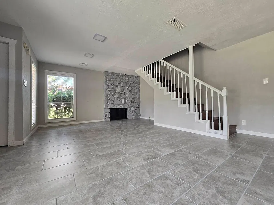 2030 Fleur De Lis Ct