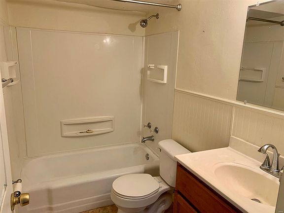 5th image of 920 Lopina Blvd