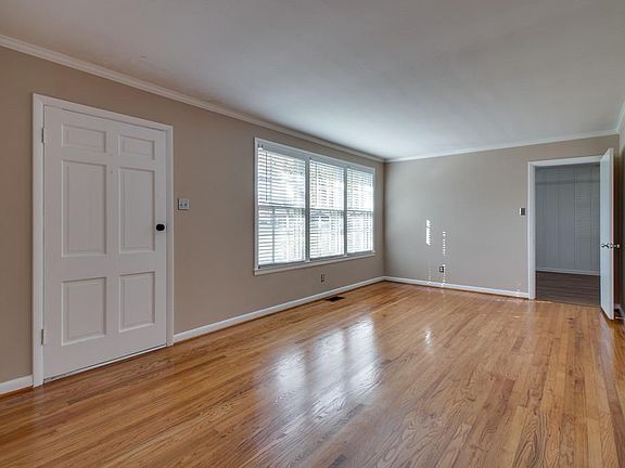 3rd image of 311 Avondale Dr