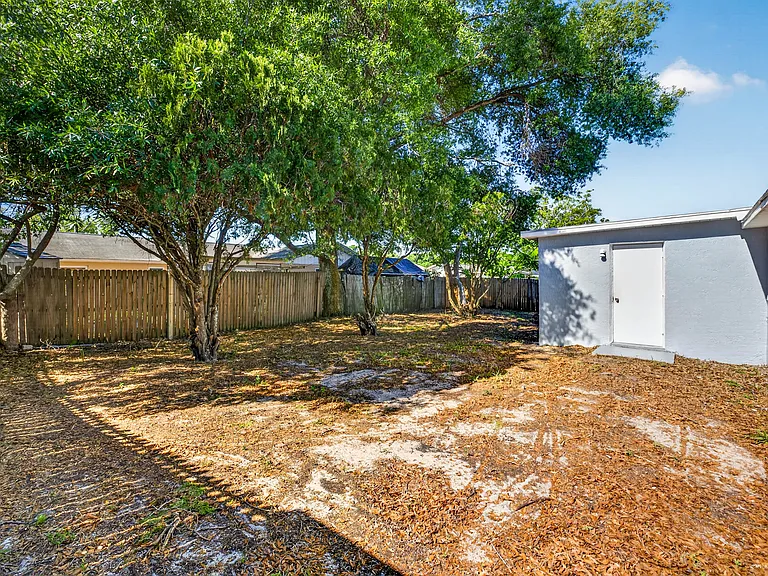 6324 Baldwyn Ave — Photo 11