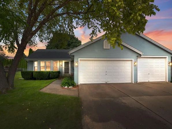 2114 Somerset COURT, Waukesha, WI 53186