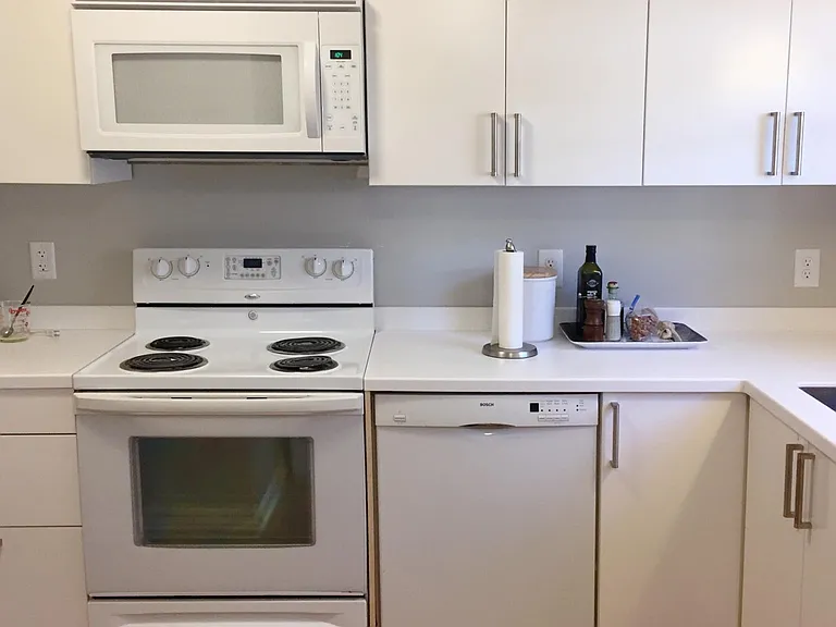 506 N Greensboro St #25 — Photo 2