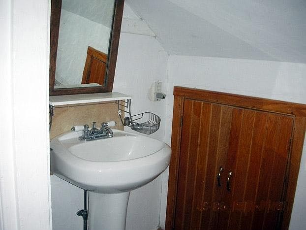 2nd image of 150 Aspinwall Ave