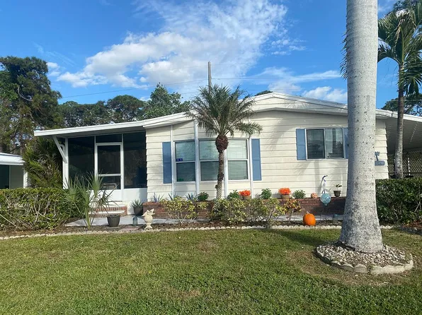 1068 Great Lakes Dr #H02, Naples, FL 34110