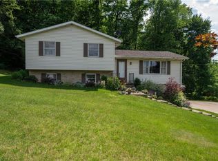 1711 Locust St S, Canal Fulton, OH 44614