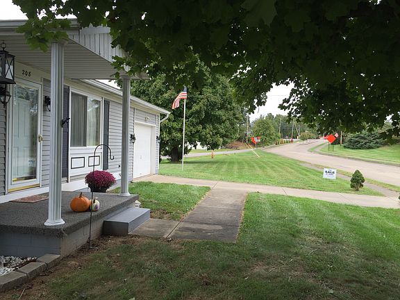 4th image of 208 Lincolnshire Dr