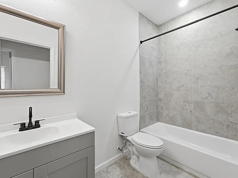 319 N Carolina St #B — Photo 12
