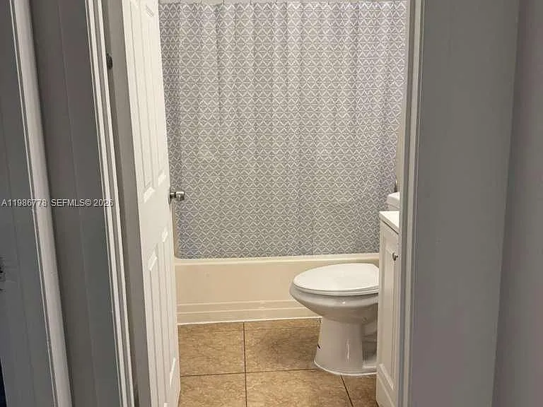 605 Ixoria Ave #15 — Photo 10