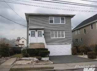 529 Bayview Ave, Cedarhurst, NY 11516