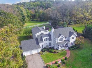 8 Cherry Ln, Mendham, NJ 07945