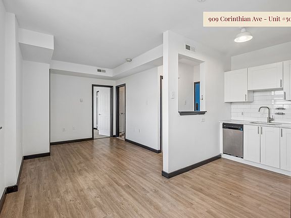 3rd image of 909 Corinthian Ave APT 302