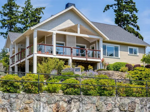 2125 Erinan Blvd, Sooke, BC V8S 4R9