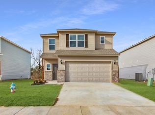 851 E Sparrow Cir, Fayetteville, AR 72701