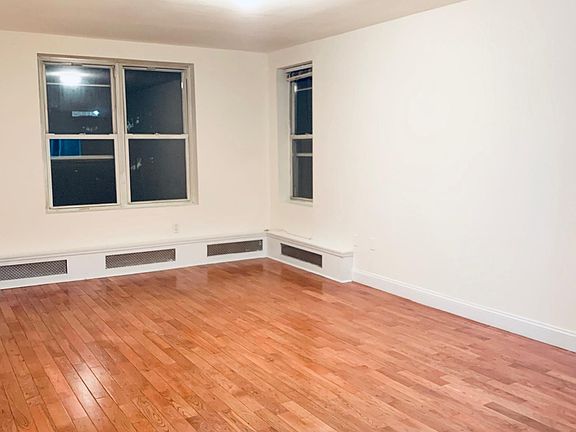 2nd image of 2001 Avenue P APT B2