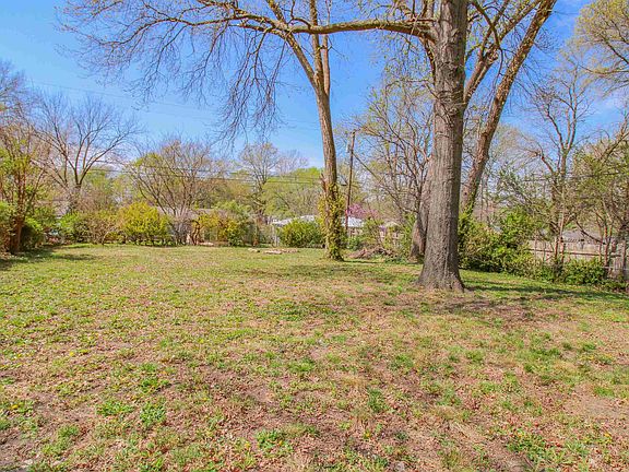 5th image of 1919 Clare Rd
