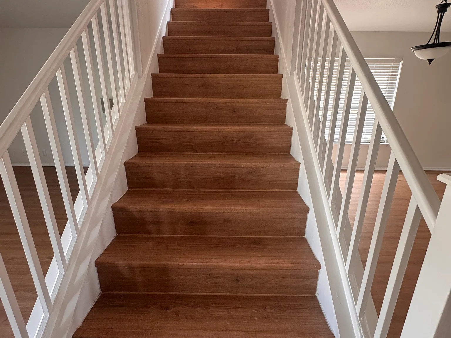 4 bed, 2.5 bath, 2689 sqft, $2,300 — Photo 4