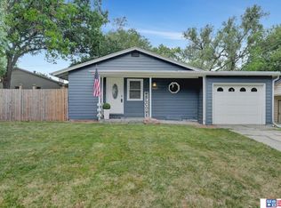 1925 Burnham St, Lincoln, NE 68502