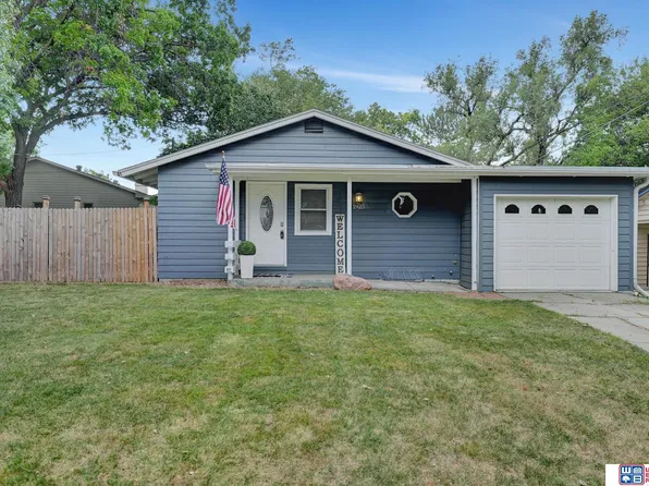 1925 Burnham St, Lincoln, NE 68502