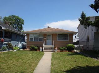 17831 Community St, Lansing, IL 60438