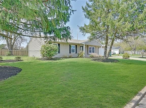 4th image of 19 Bayberry Dr
