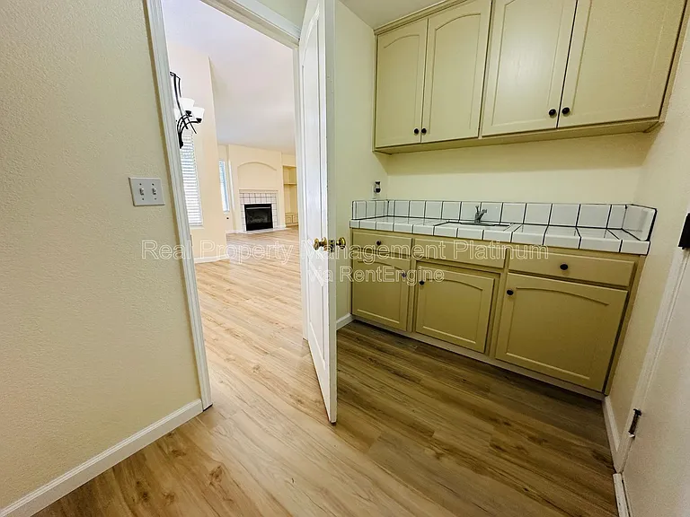 8552 N Meridian Ave — Photo 14