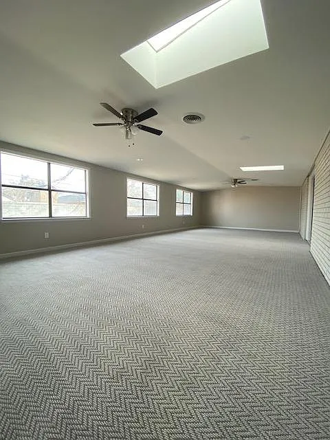Building Photo - 2310 Aspen Dr