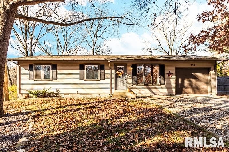 1st image of 732 Heritage Dr