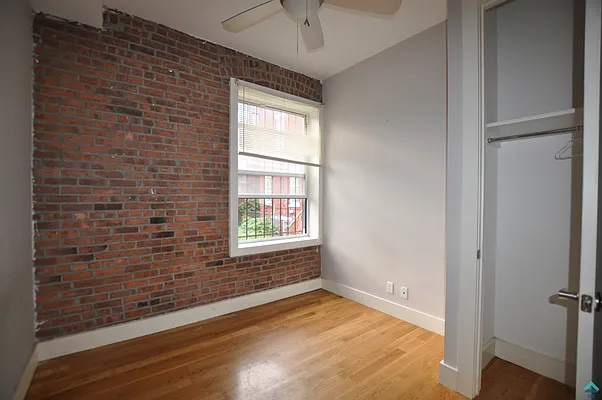 Rented by EXR | media 4