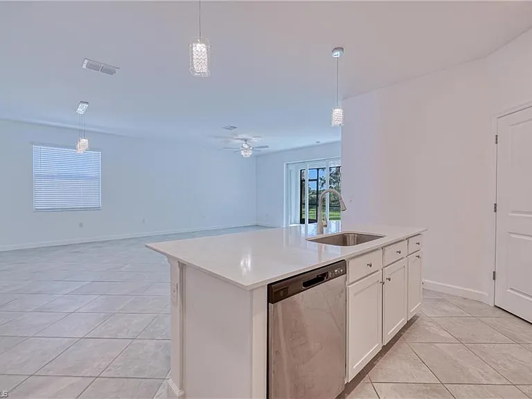9146 Leatherwood Loop — Photo 8