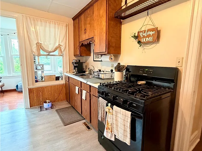 579 W Delavan Ave #2 — Photo 7