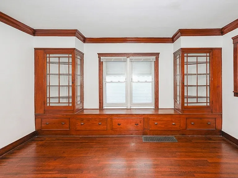 1910 Corning Ave #1 — Photo 20