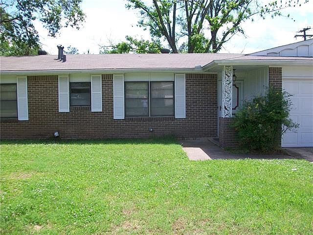 1st image of 2150 Ballard Dr