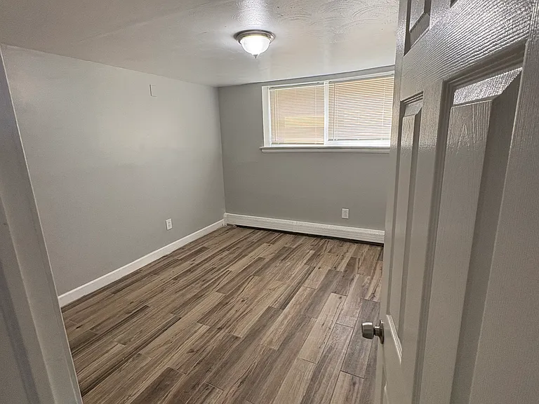 467 Allen St #101 — Photo 24