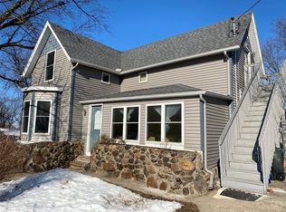 1102 Summit St, Center Point, IA 52213