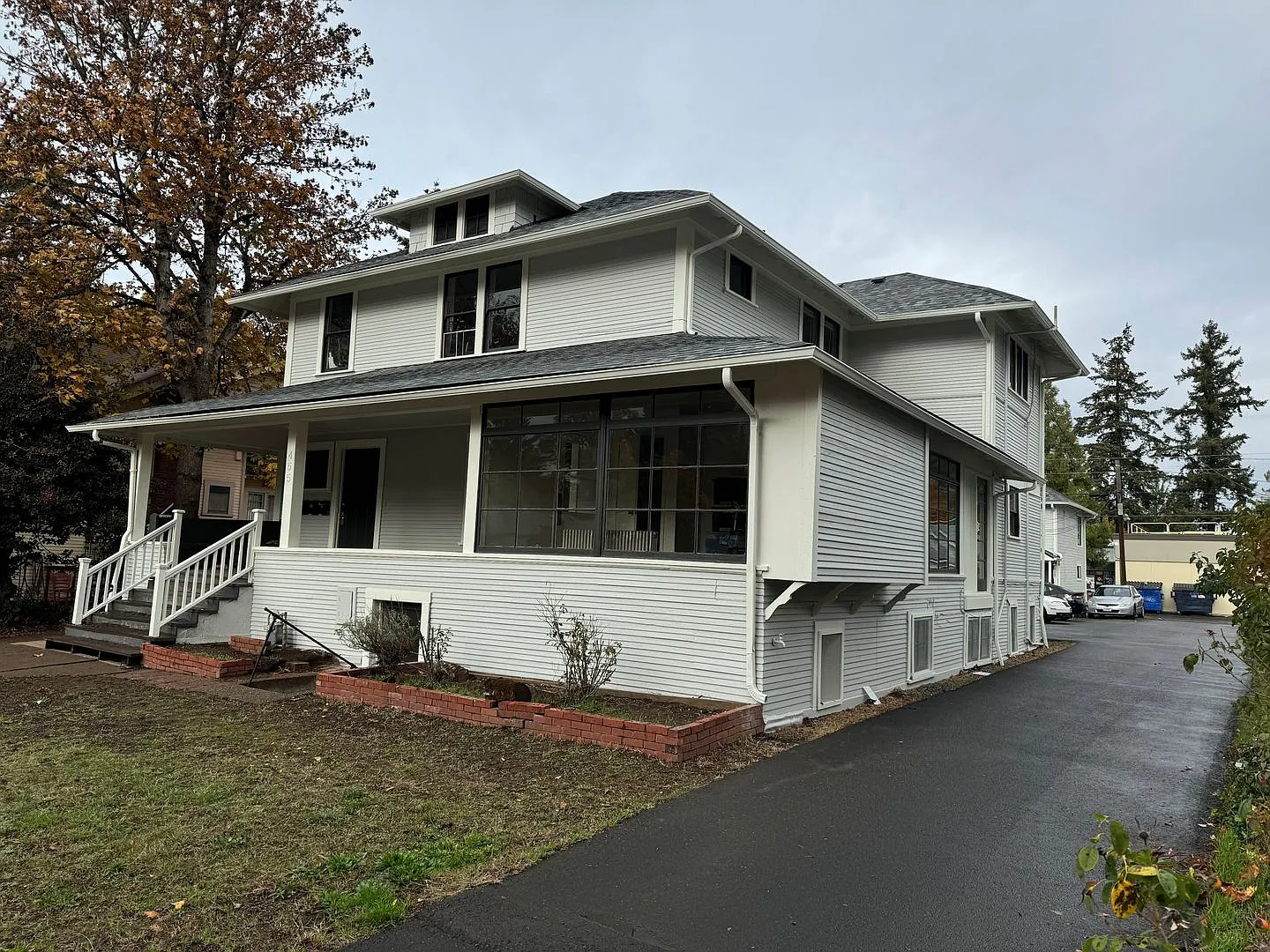 1 Bedroom, 1 Bath Near Downtown — Photo 3